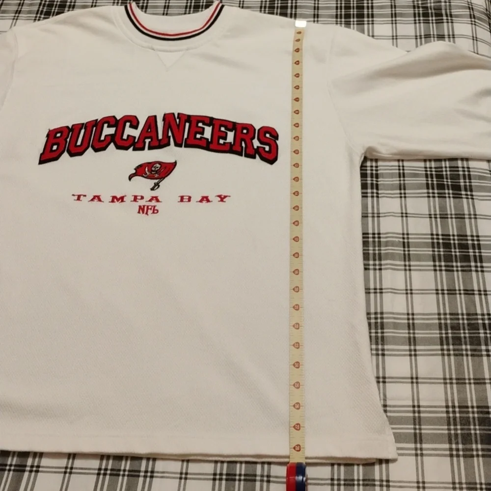 Tampa Bay Buccaneer White Long Sleeve Shirt – Ladies – Medium - Picture 6 of 7